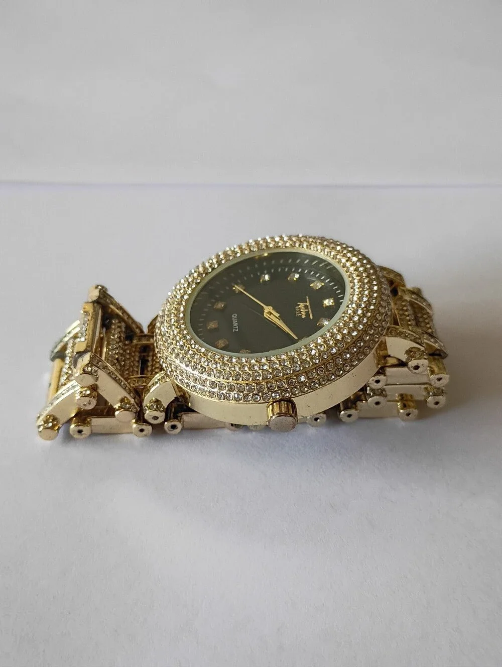 Techno Pavé Model 9109, a luxury-style, iced-out quartz watch